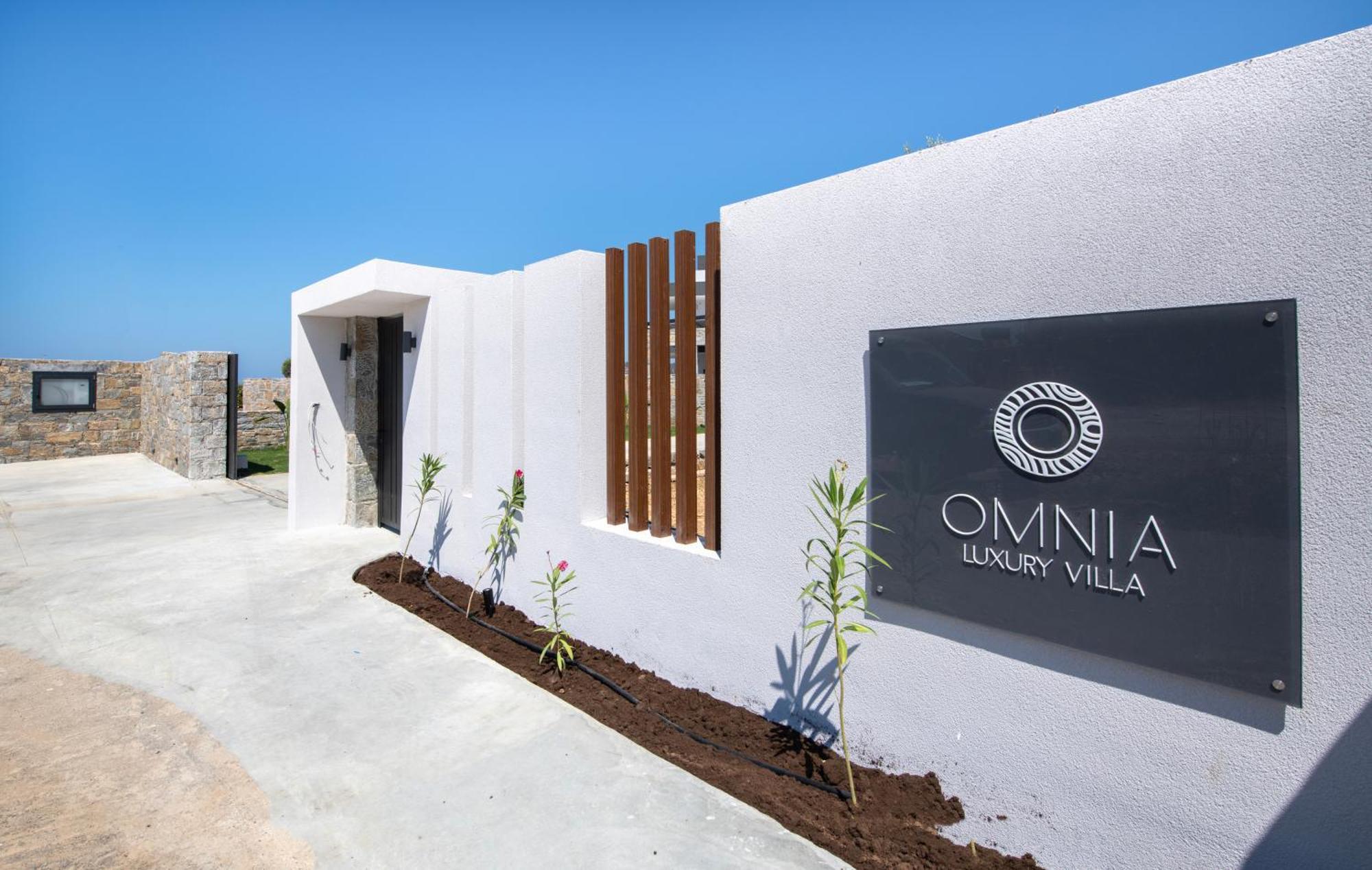 Omnia Luxury Villa, 100M2 Pool, Whirlpool & Gym, By Thinkvilla Prinos  Exterior photo